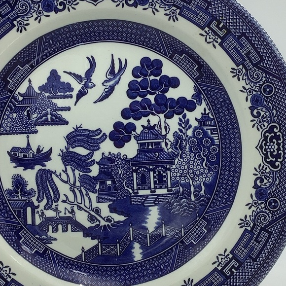 Churchill England Blue and White Willow Dinner Plate - Picture 6 of 9